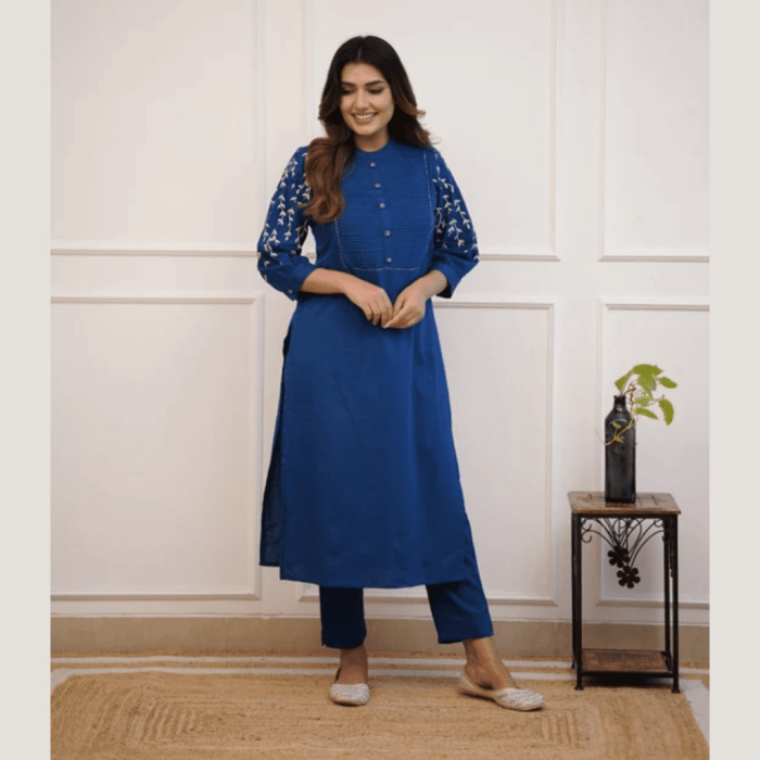 Women Blue Kurta and pant set