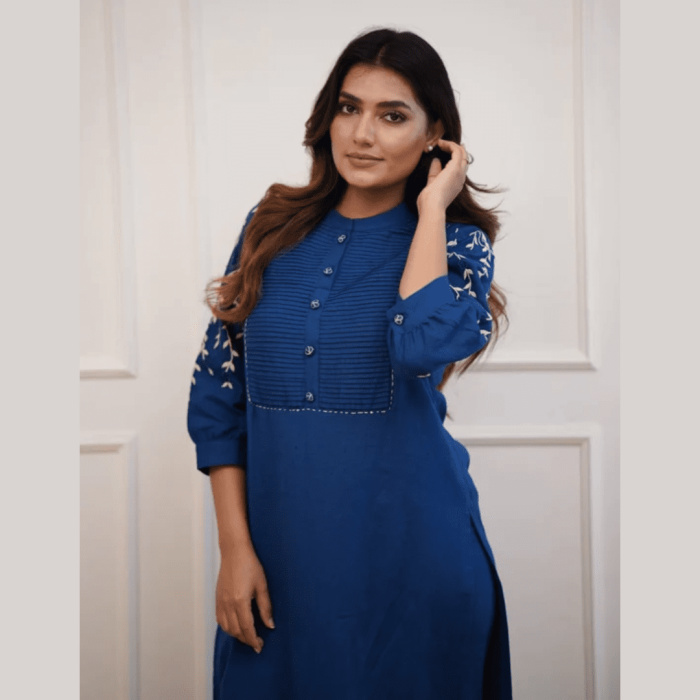 Women Blue Kurta and pant set