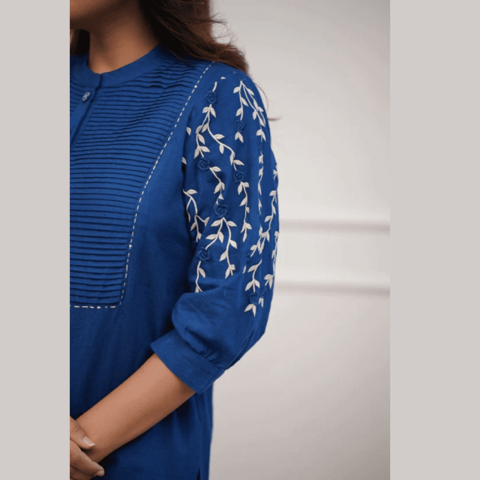 Women Blue Kurta and pant set