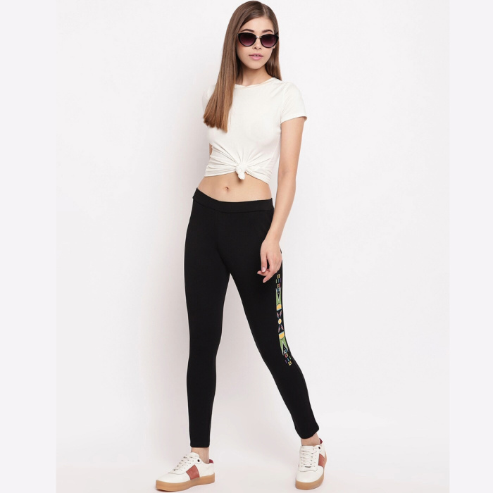 Branded-Jeggings-with-Placement-Prints