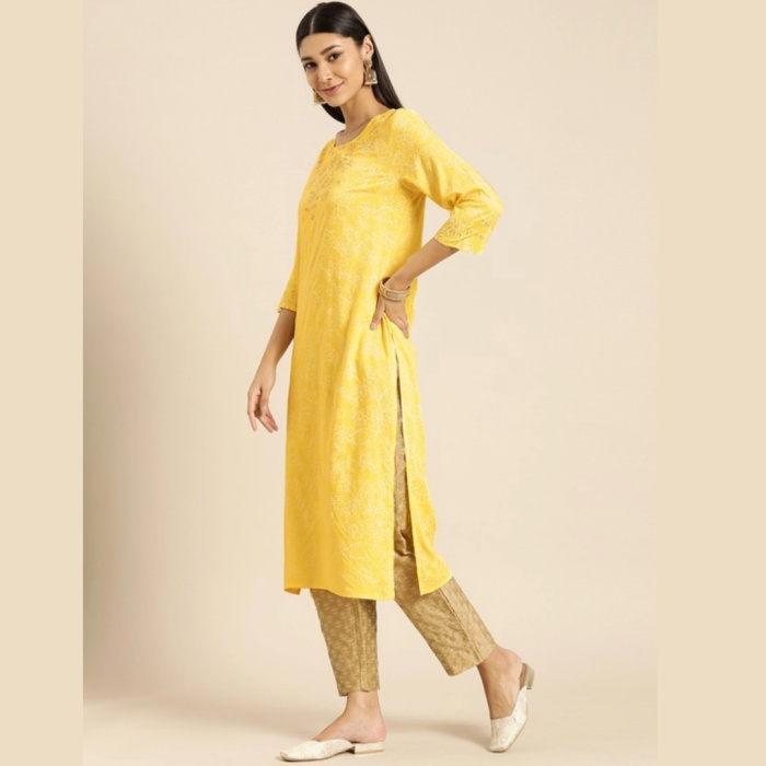 Women-Yellow-White-Floral-Printed-Thread-Work-Floral-Kurta