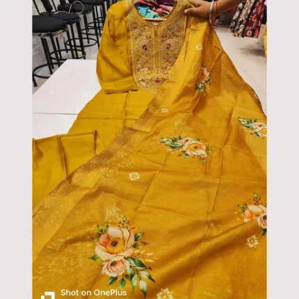 Women-Yellow-Colour-Partywear-Suit