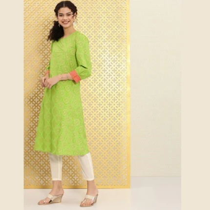 Women’s Green Bandhani Foil Print Kurta with White Pants Front View