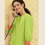 Side View of Women’s Green Bandhani Foil Print Kurta with White Pants